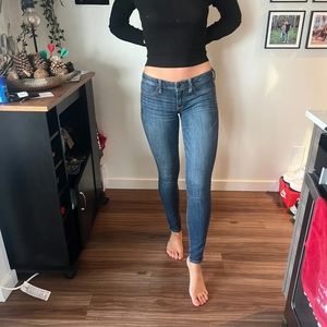 American Eagle dark blue low rise skinny jeans size 4